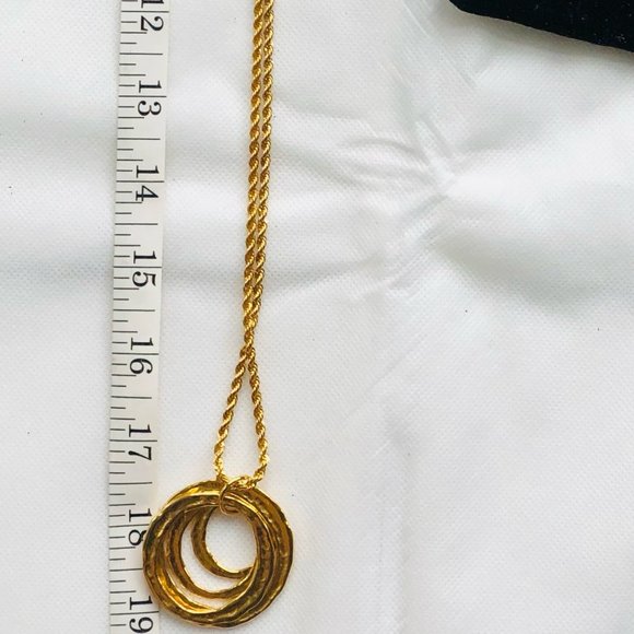 Erwin Pearl Gold Necklace - Picture 3 of 7